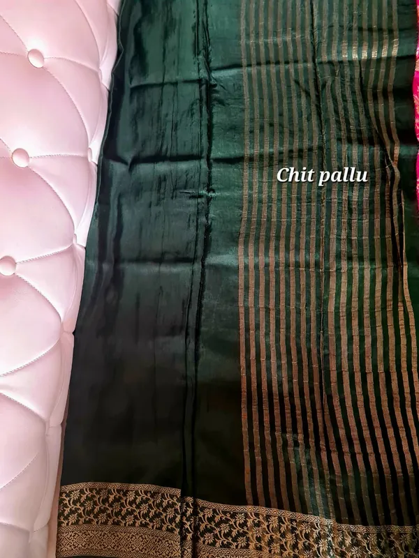 Green_Silk_Woven_Border_Saree_With_Pink_Floral_Blouse