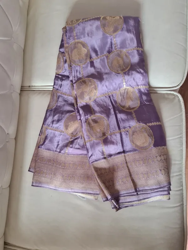 Purple_Silk_Zari_Woven_Motif_Saree_For_Women