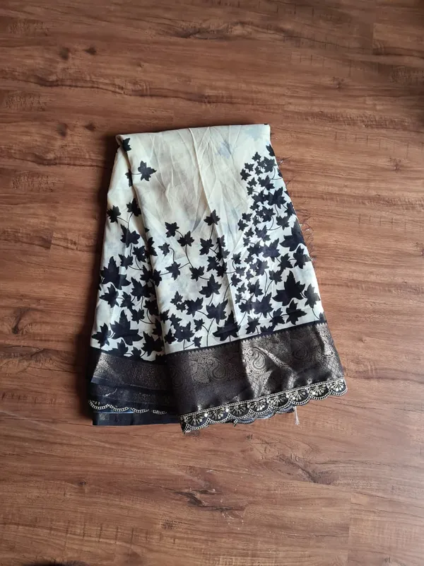 Cream_Black_Leaf_Print_Zari_Border_Saree_For_Women