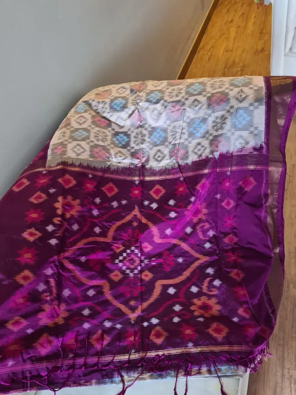 Grey_Ikat_Silk_Purple_Border_Saree_With_Blouse_Piece