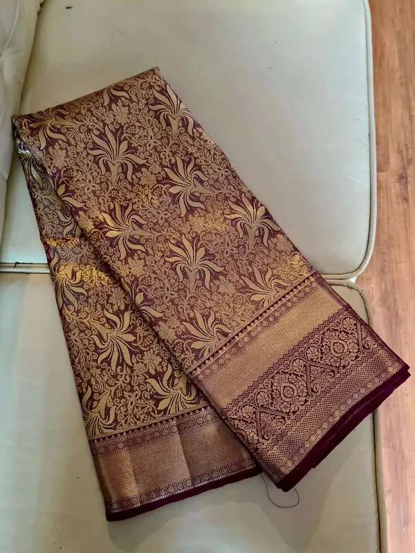 Purple_Silk_Zari_Woven_Paisley_Banarasi_Saree_With_Blouse_For_Women