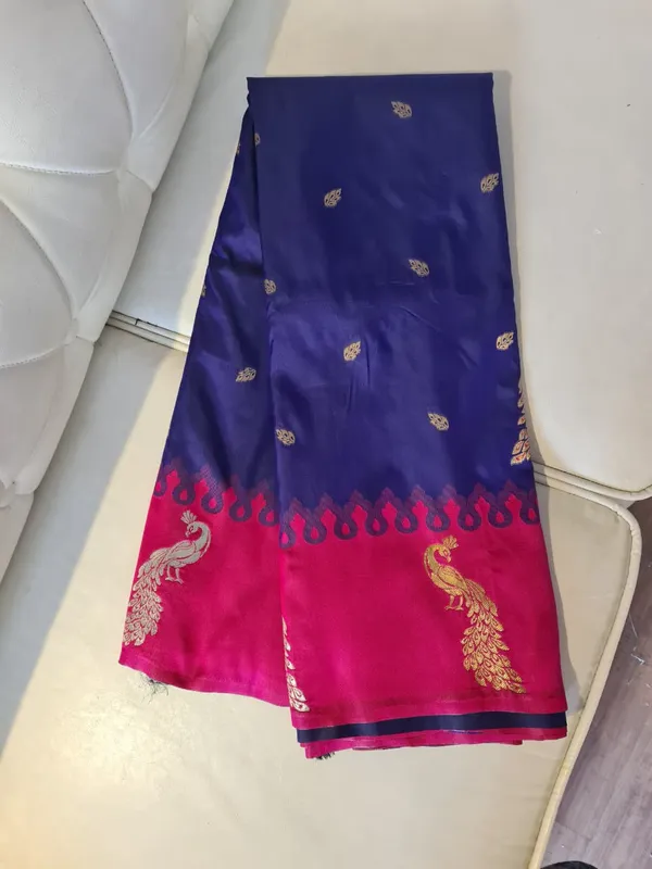 Navy_Blue_Silk_Pink_Peacock_Motif_Zari_Border_Saree_For_Women