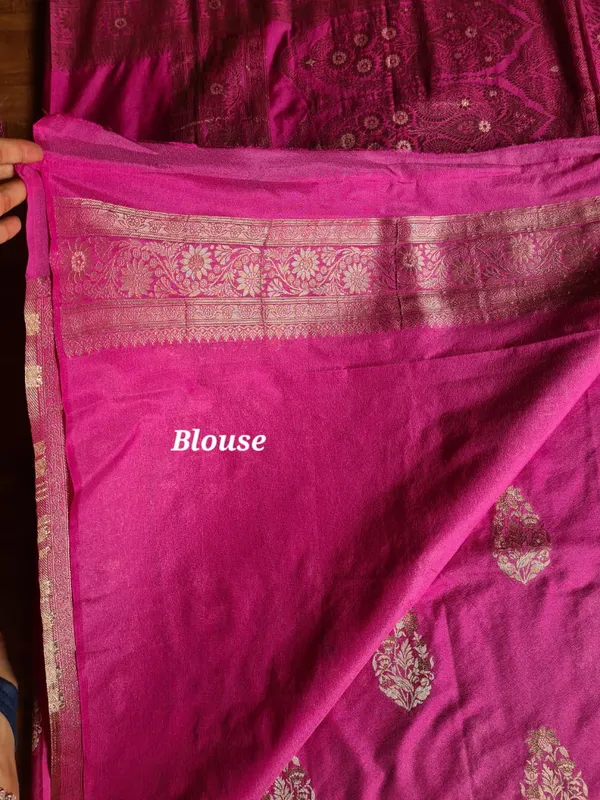 Pink_Silk_Woven_Zari_Border_Banarasi_Saree_For_Women