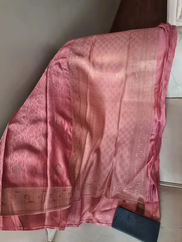Pink_Mashroo_Tissue_Silk_Woven_Border_Saree_With_Unstitched_Blouse_Piece