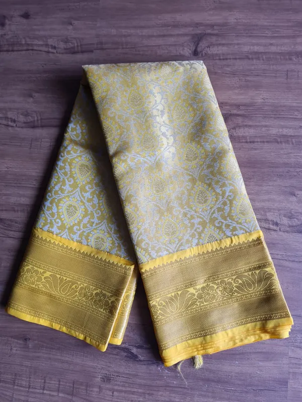 Yellow_Silk_Zari_Woven_Floral_Banarasi_Saree_For_Women