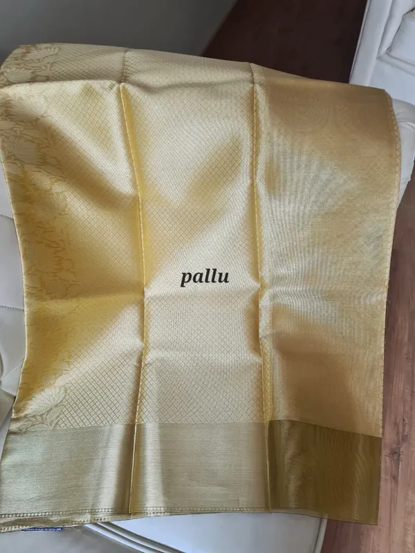 Premium_Soft_Tissue_Golden_Cream_Zari_Woven_Saree_With_Blouse