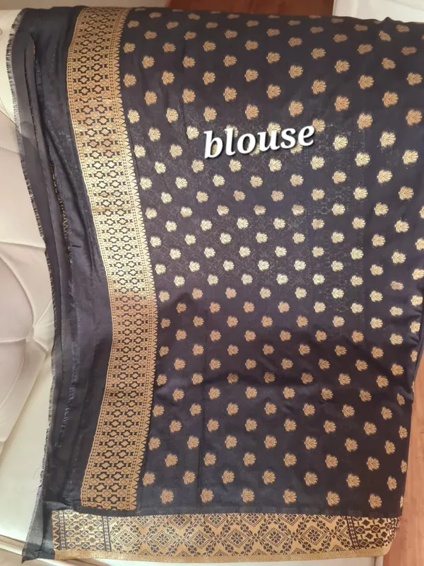 Black_Silk_Zari_Woven_Banarasi_Saree_With_Blouse_For_Women