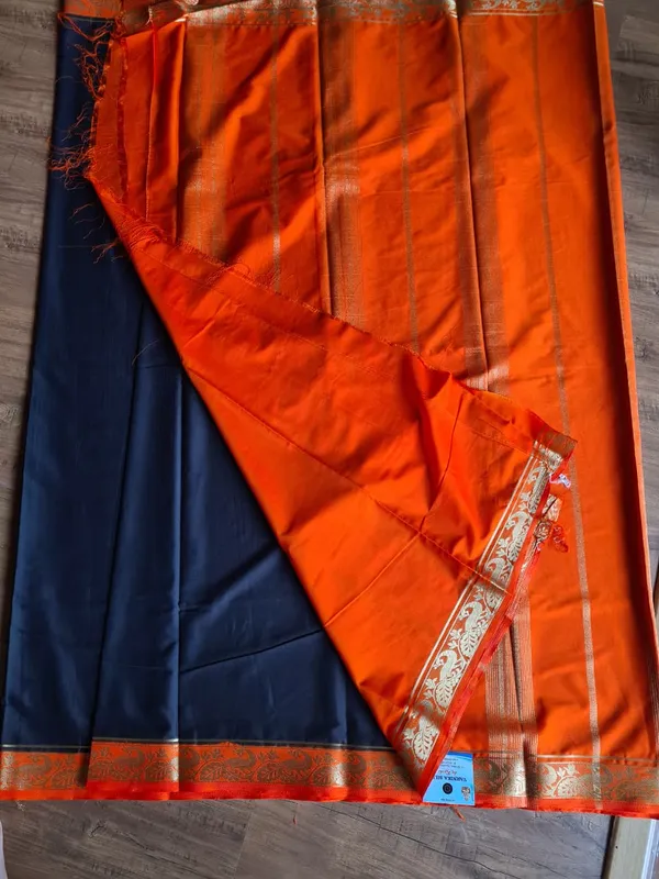 Navy_Blue_Orange_Silk_Zari_Border_Kanjeevaram_Saree_For_Women