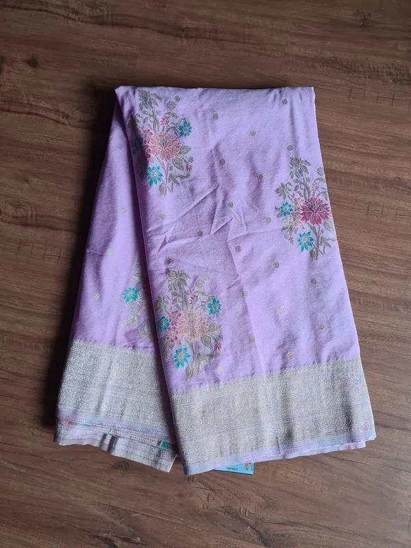 Lavender_Silk_Floral_Print_Zari_Border_Saree_For_Women