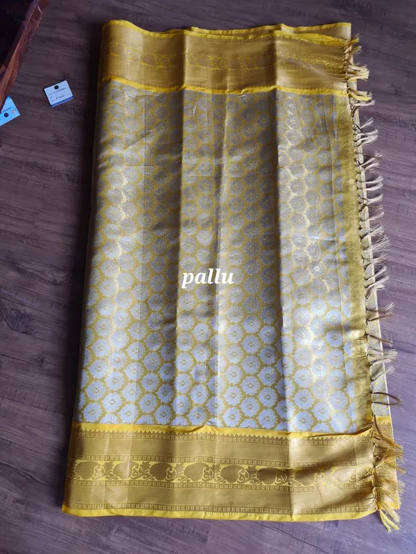Yellow_Silk_Zari_Woven_Floral_Banarasi_Saree_For_Women