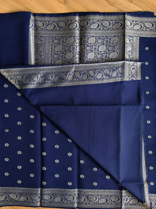 Navy_Blue_Silk_Zari_Woven_Banarasi_Saree_For_Women