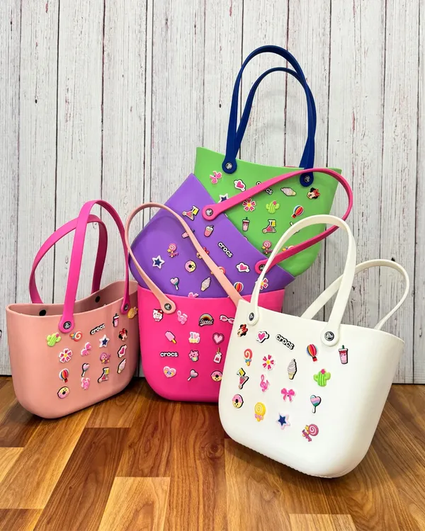 Charm_Tote_Light_Blue_Single