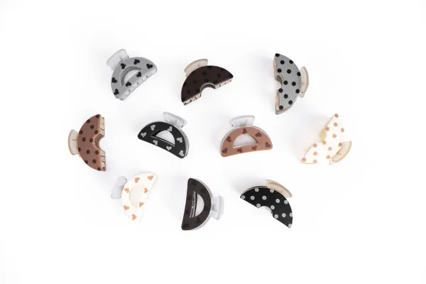 Heart_Dot_Hair_Claw_Small_Brown_Dot_Large_Medium_Single