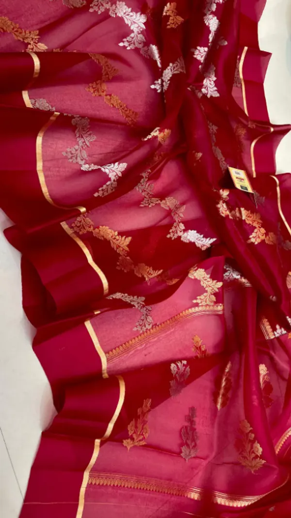 Maroon_Pure_Silk_Handwoven_Organza_Saree_For_Women