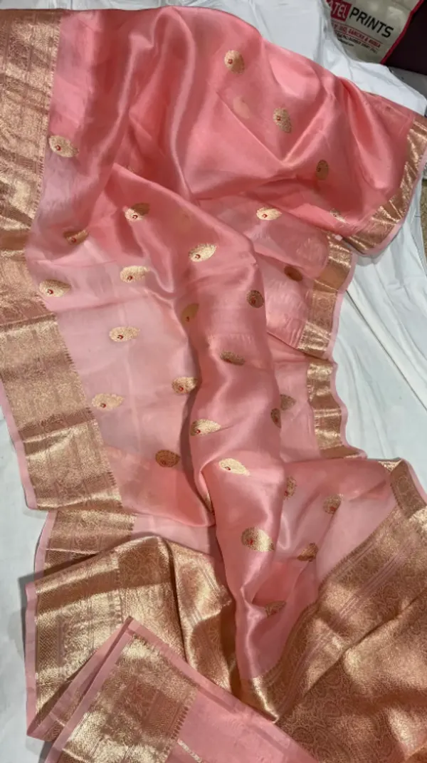 Peach_Pure_Silk_Handwoven_Organza_Kora_Meenakari_Saree_For_Women