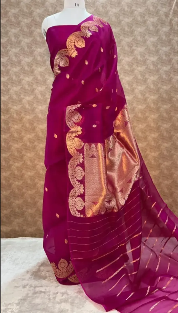 Dark_Pink_Pure_Silk_Handwoven_Organza_Kora_Saree_For_Women