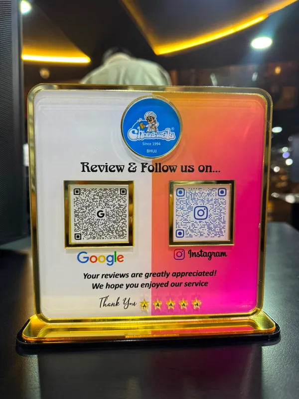 Acrylic_Illuminated_Qr_Code_Review_Display