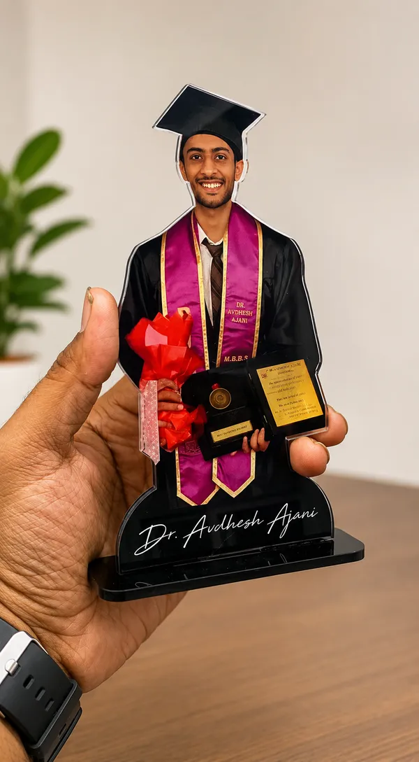 Personalized_Doctor_Graduation_Acrylic_Photo_Standee