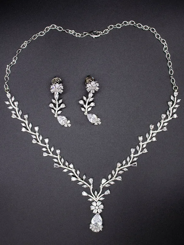 Silver_Plated_AD_Neckles_Set_with_Earings