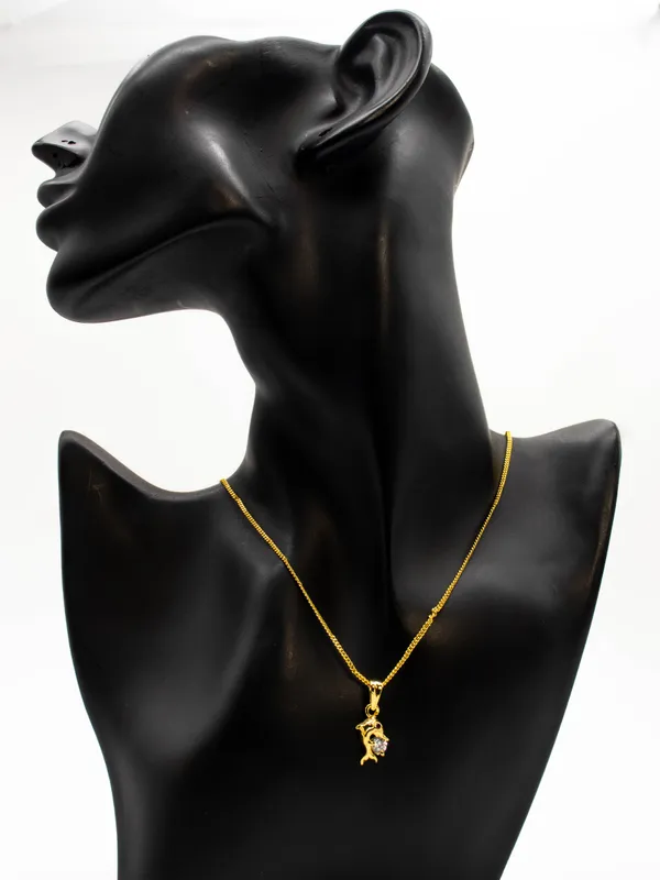Gold_Tone_Pendant_With_16_In_Chain_For_Women