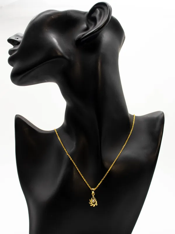 Gold_Tone_Pendant_With_18_In_Chain_For_Women