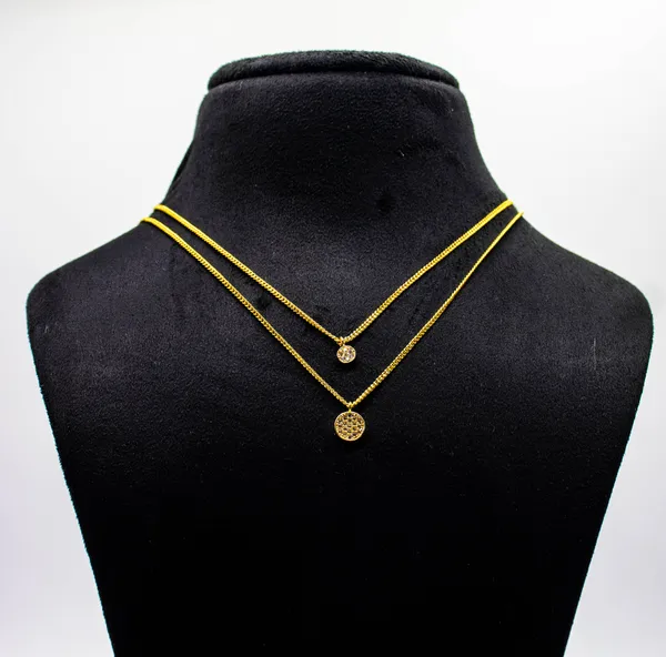 Gold_Tone_Pendant_With_18_In_Chain_For_Women