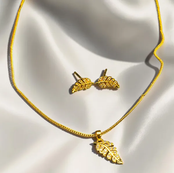 Gold_Plated_AD_Neckles_Set_with_Earings