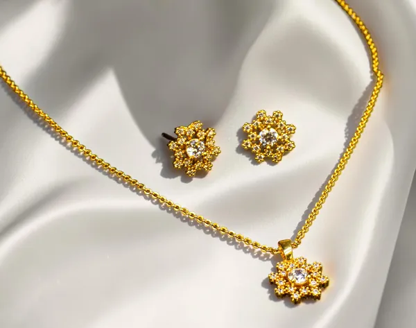 Gold_Plated_AD_Neckles_Set_with_Earings
