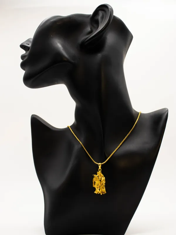 Gold_Tone_Pendant_With_16_In_Chain_For_Women