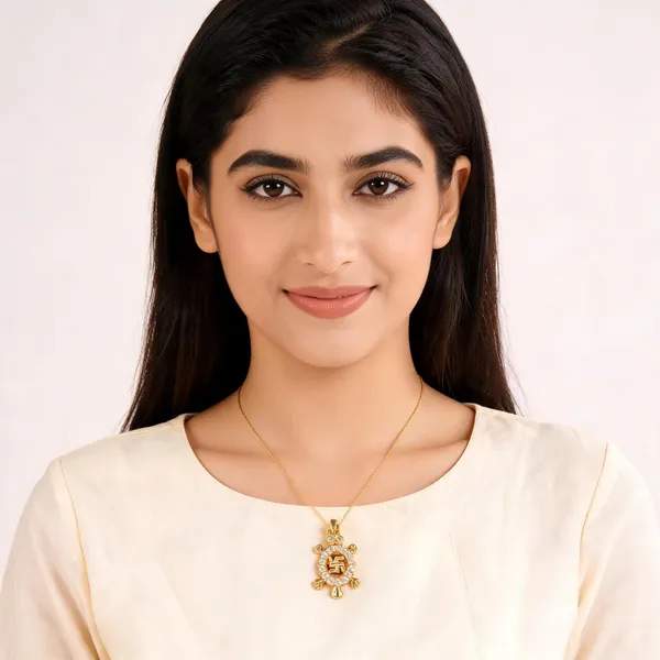 Gold_Pendant_For_Women