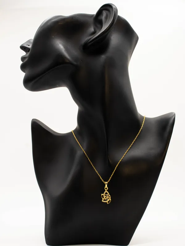 Gold_Tone_Pendant_With_16_In_Chain_For_Women
