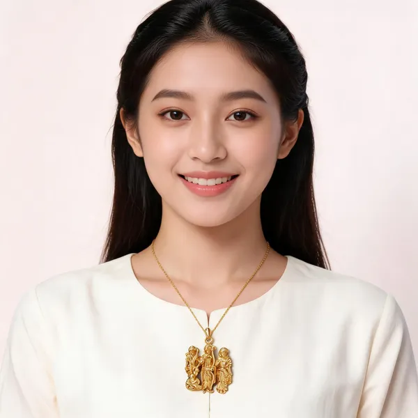 Gold_Pendant_For_Women