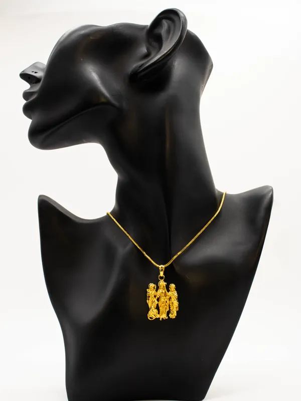 Gold_Tone_Pendant_With_16_In_Chain_For_Women
