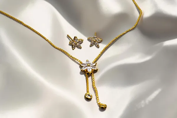Gold_Plated_AD_Neckles_Set_with_Earings