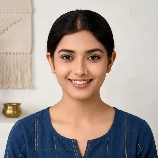 Gold_Nose_Pin_For_Women