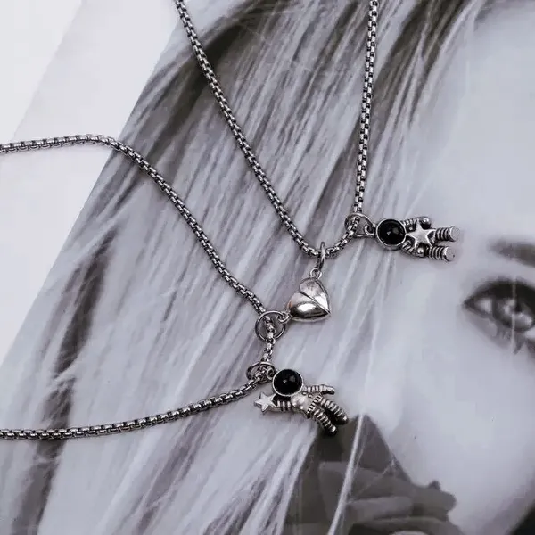 Black_And_Silver_Stainless_Steel_Couple_Pendant_Set