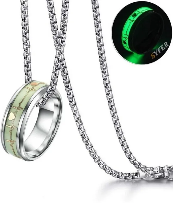 Silver_Stainless_Steel_Pendant_Necklace