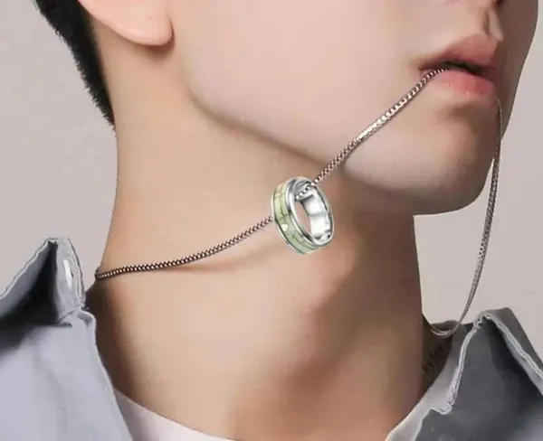 Silver_Stainless_Steel_Pendant_Necklace