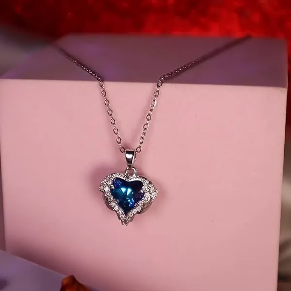 Silver_Blue_Stainless_Steel_Pendant_Necklace