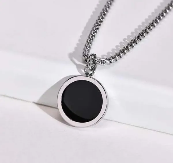 Silver_Black_Stainless_Steel_Pendant_Necklace