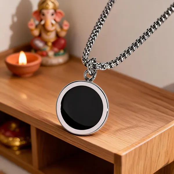 Silver_Black_Stainless_Steel_Pendant_Necklace