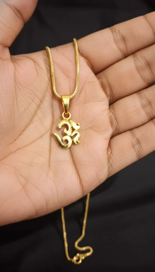 Gold_Stainless_Steel_Om_Pendant_Necklace