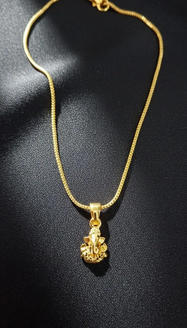 Gold_Stainless_Steel_Ganesha_Pendant_Necklace