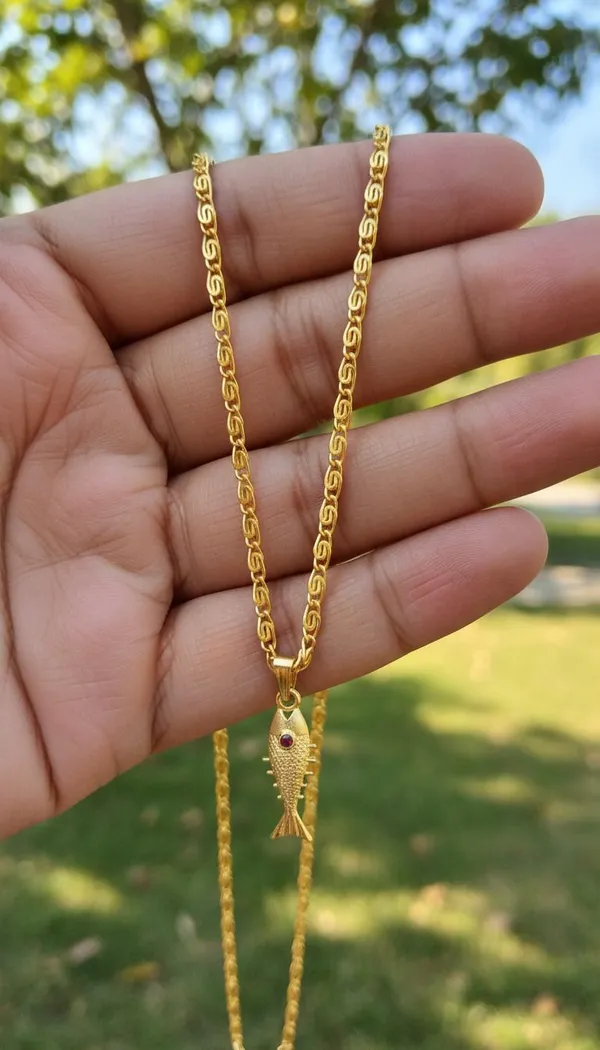 Gold_Stainless_Steel_Fish_Pendant_Necklace