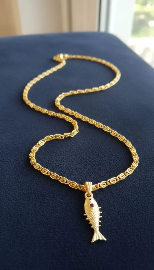 Gold_Stainless_Steel_Fish_Pendant_Necklace