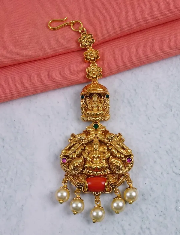 Gold_Tone_Nakshi_Polish_Pearl_Drop_Maang_Tika_For_Women