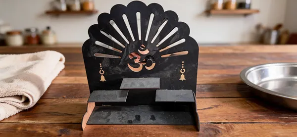 Metal_Spiritual_Om_Peacock_Fan_Shaped_Pooja_Stand