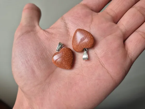 Maroon_Agate_Heart_Shaped_Gemstone_Pendant_For_Men