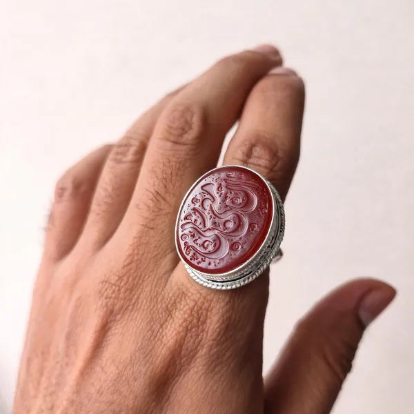 Maroon_Sodalite_Oval_Engraved_Stretch_Ring_For_Men