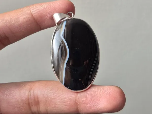 Black_Suleimani_Agate_Handcrafted_Pendant_For_Men